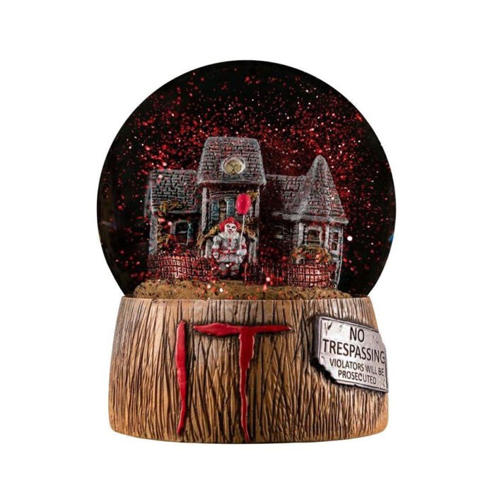 It-2017-Pennywise-with-Balloon-Snowglobe